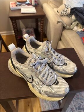Nike V2K Runner